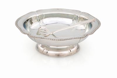 Coppa Ovale in Argento con Mestolo