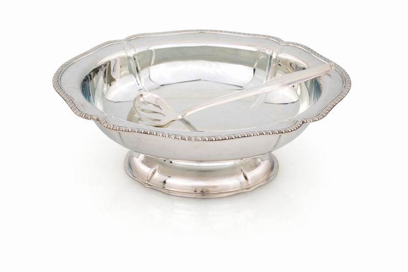 Coppa Ovale in Argento con Mestolo