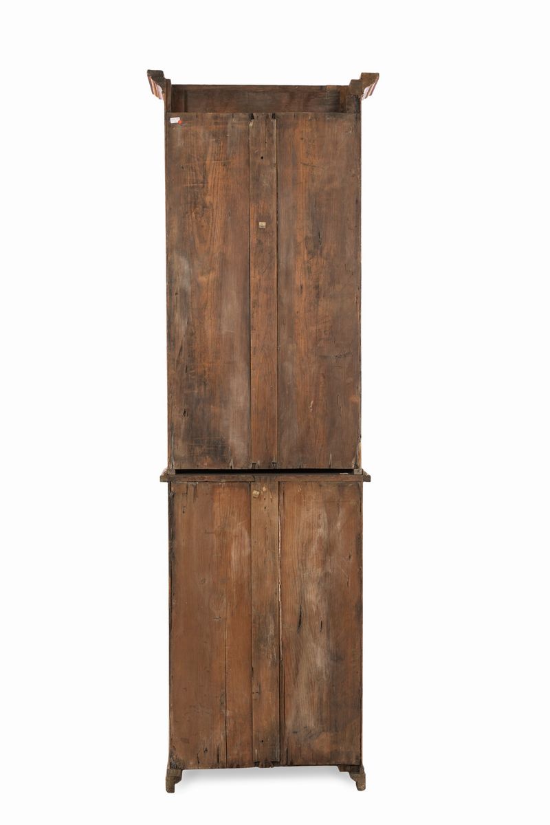 Coppia di Vetrine a Due Corpi in Legno Laccato, Piemonte, XVIII Secolo