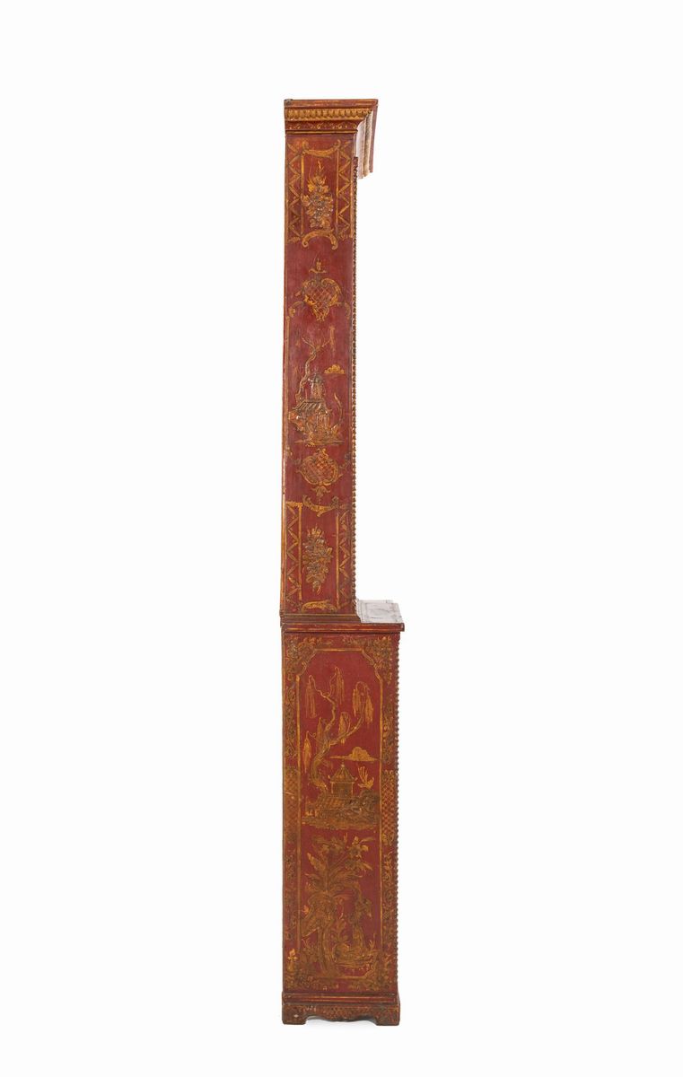 Coppia di Vetrine a Due Corpi in Legno Laccato, Piemonte, XVIII Secolo