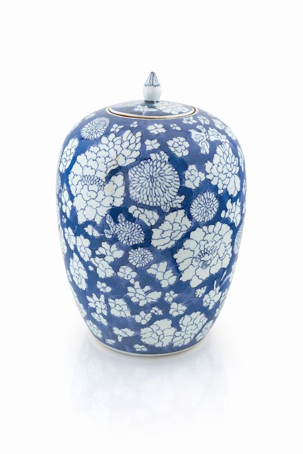 Ginger jar in porcellana, Cina  - Asta Arte Orientale - Casa d'Aste Arcadia