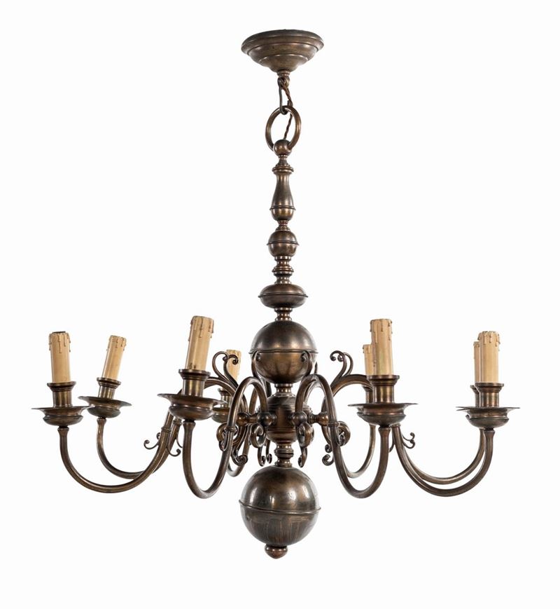 Grande Lampadario in Ottone Stile Olandese a Otto Luci, XIX Secolo