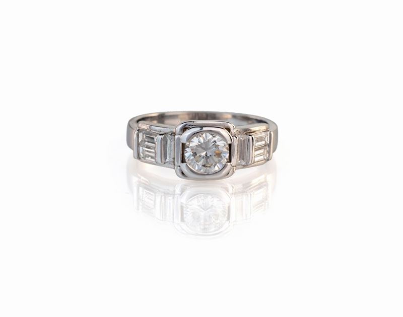 Anello Solitario con Diamanti
