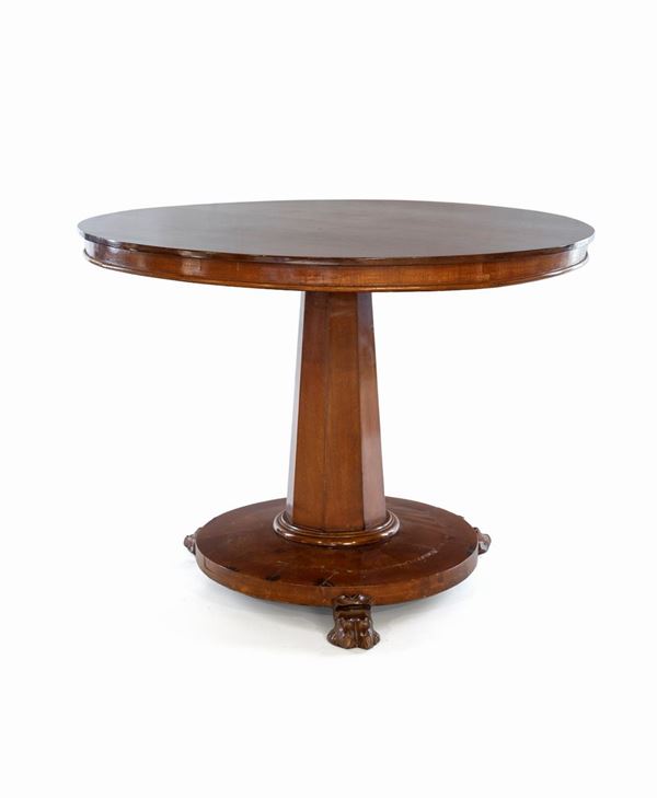 Tavolino in mogano, Inghilterra XIX secolo  - Asta Mobili, Arredi, Dipinti Antichi e del XIX Secolo - Casa d'Aste Arcadia