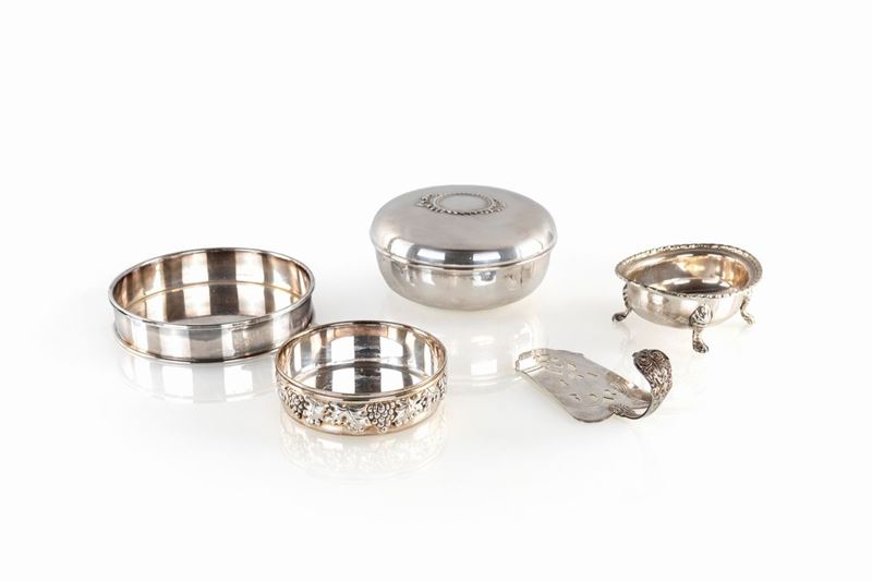 Cinque Oggetti in Argento: