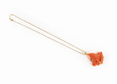 Collana-ciondolo, Scultura in Corallo