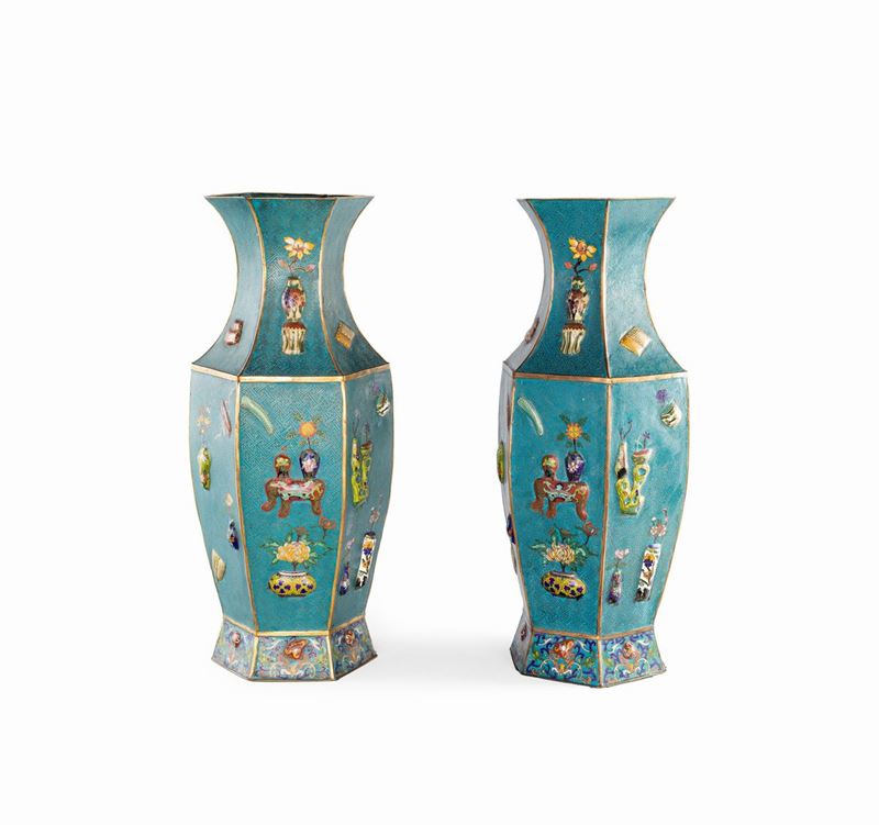Coppia di Vasi in Metallo Cloisonné, Cina, Dinastia Qing, XIX Secolo
