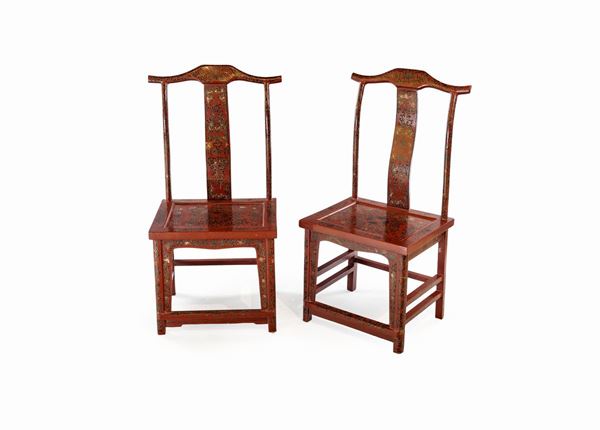 Coppia di sedie in legno laccato rosso, Cina  - Asta Arte Orientale - Casa d'Aste Arcadia