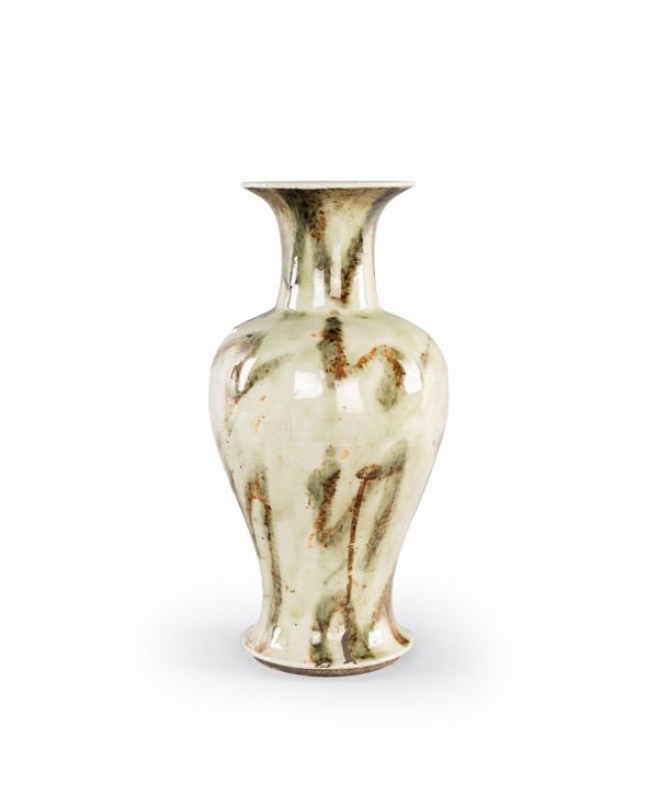 Vaso in porcellana marmorizzata, Cina dinastia Qing  - Asta Arte Orientale - Casa d'Aste Arcadia