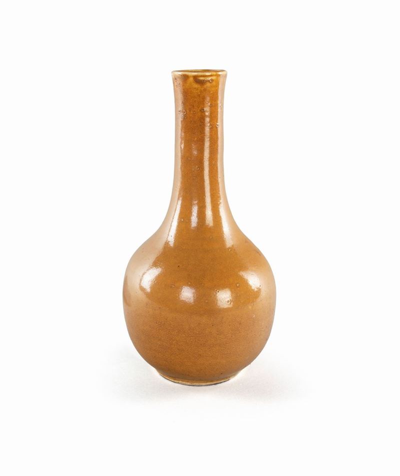Vaso in Porcellana Monocroma Nocciola, Cina Dinastia Qing