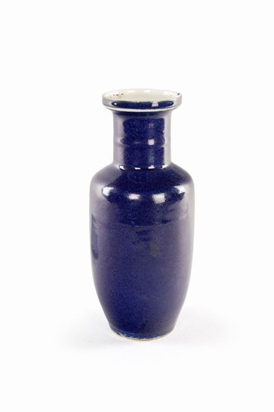 Vaso in Porcellana Monocroma Blu, Cina Dinastia Qing