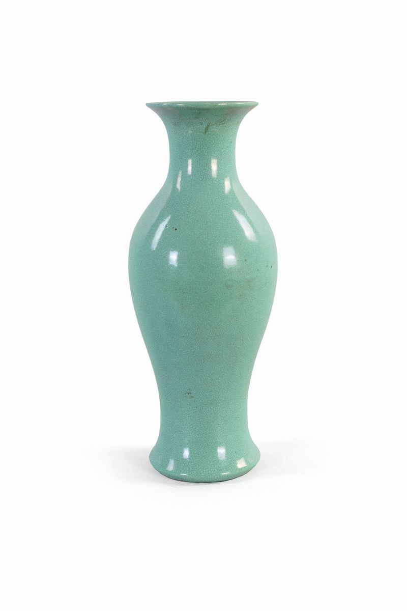 Vaso in Porcellana Monocroma Azzurro Cielo, Cina Dinastia Qing