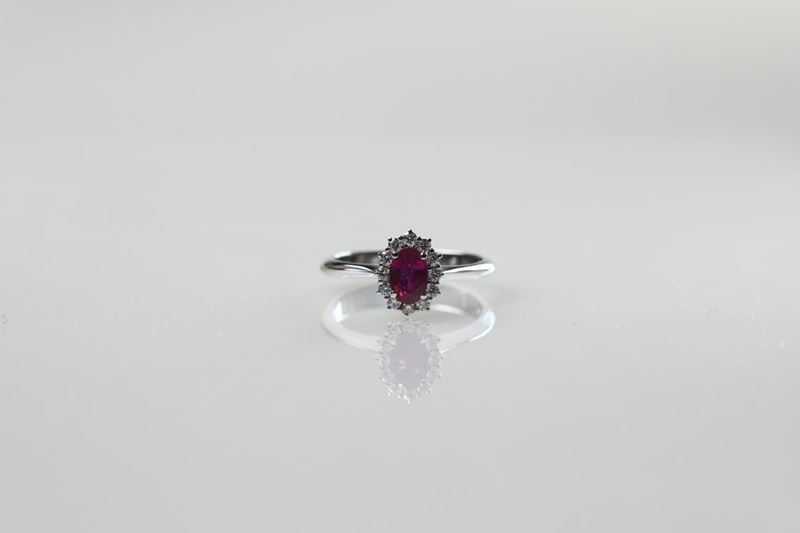 Anello con Rubino