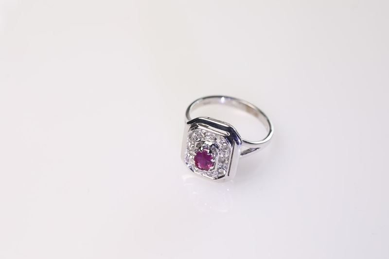 Anello Ottagono con Rubino