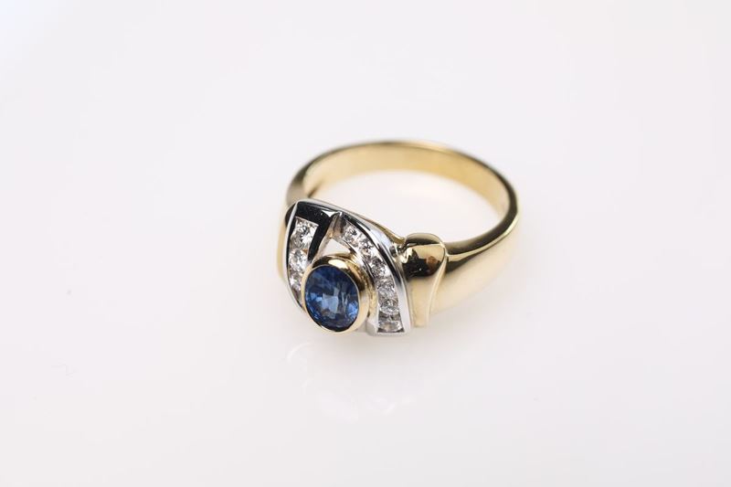 Anello con Zaffiro Ceylon