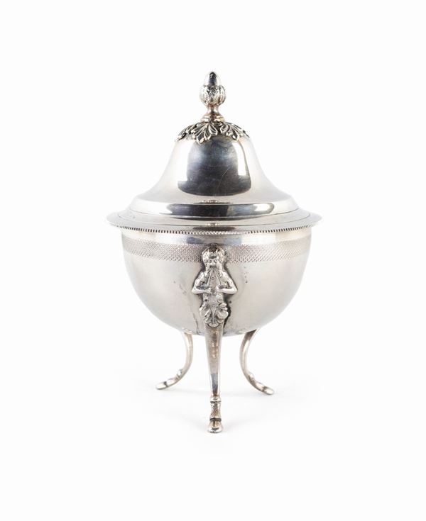 Zuccheriera in argento, XIX secolo  - Asta Argenti Antichi e da Collezione - Casa d'Aste Arcadia