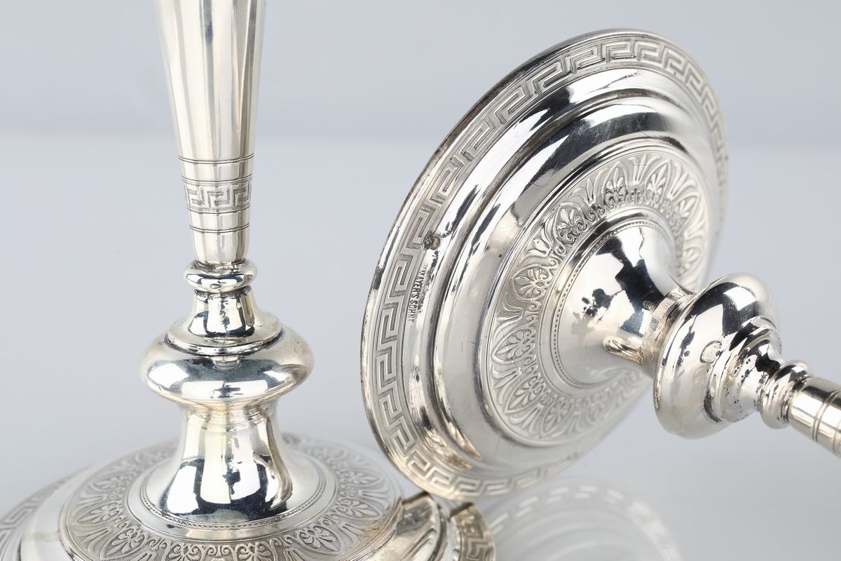 Coppia di Candelieri in Argento, Vienna 1880 Ca., Argentiere Vincent Mayer's Sohne