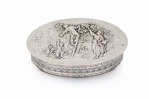 Piccola scatola in argento 835/1000, Germania, ultimo quarto del XIX secolo