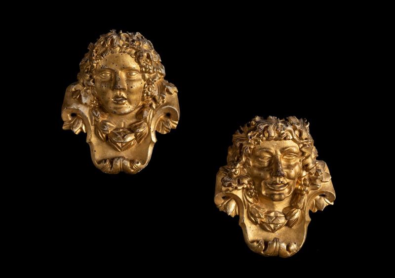 Coppia di Mascheroni in Legno Dorato, Fine del XVIII Secolo