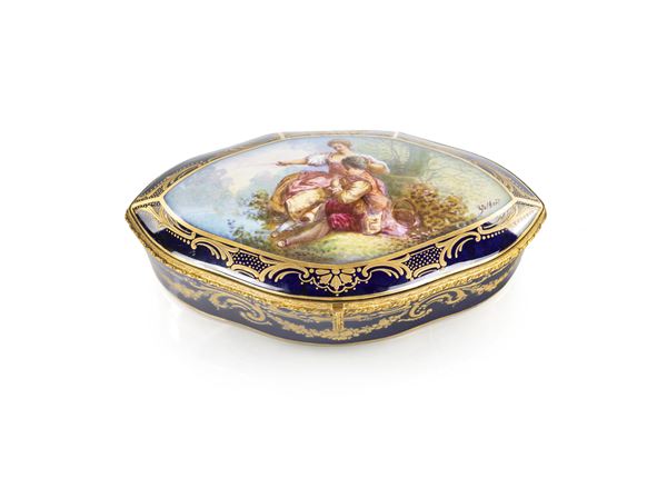 Cofanetto portagioie in porcellana, S&#232;vres, Francia, XIX secolo