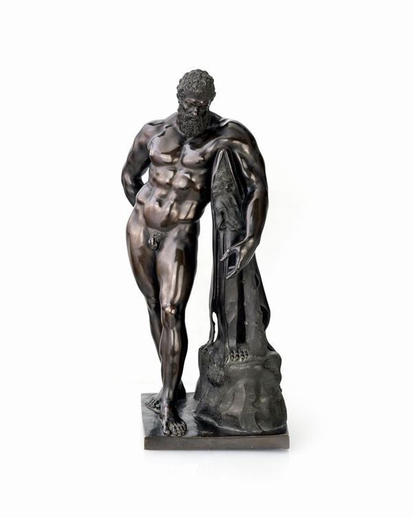 Scultura in bronzo raffigurante Ercole Farnese, XIX secolo