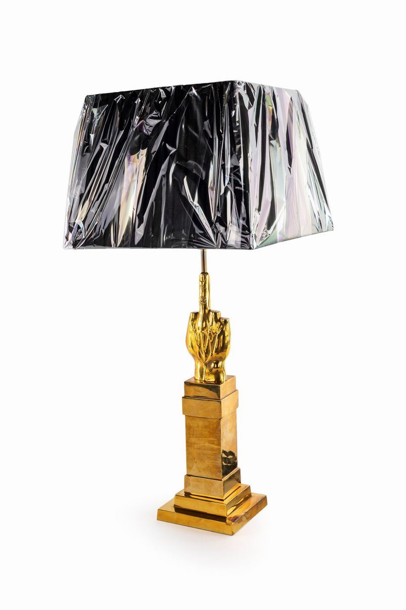 Maurizio Cattelan - Lampada in Ottone L.o.V.e.