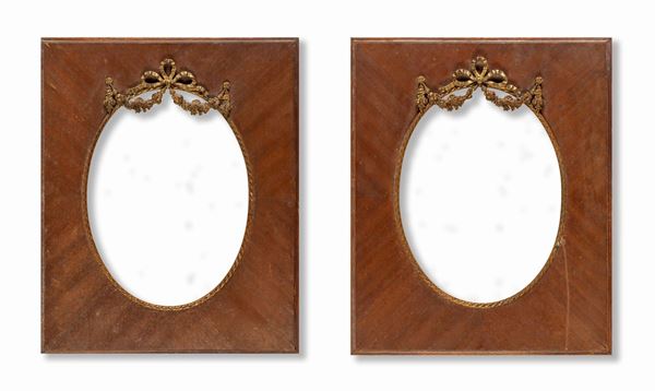 Coppia di cornici in legno, XX secolo