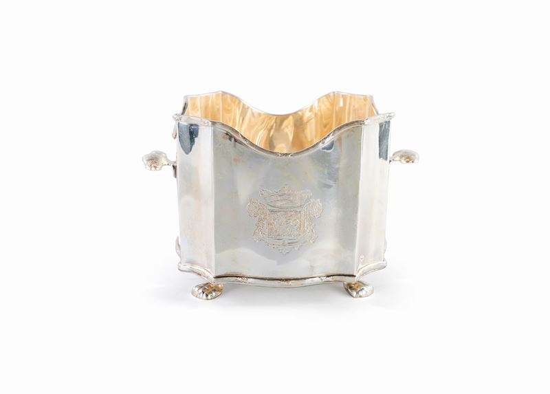 Centrotavola Sagomato in Metallo Argentato, Jordan Sheffield Collection