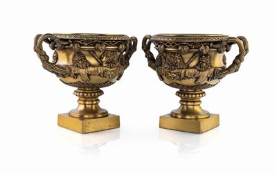 Coppia di Vasi Warwick in Bronzo, XIX Secolo