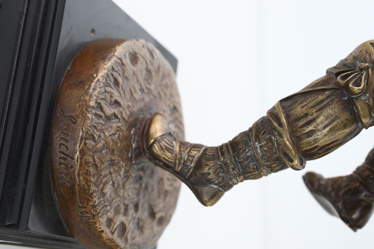 Coppia di Candelabri in Bronzo Dorato a Due Luci, XIX Secolo