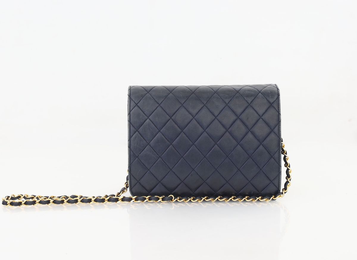 Chanel, Borsa Agnello Blu Motivo Matelassé