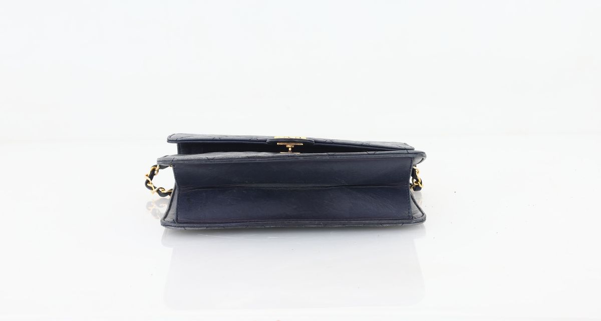 Chanel, Borsa Agnello Blu Motivo Matelassé