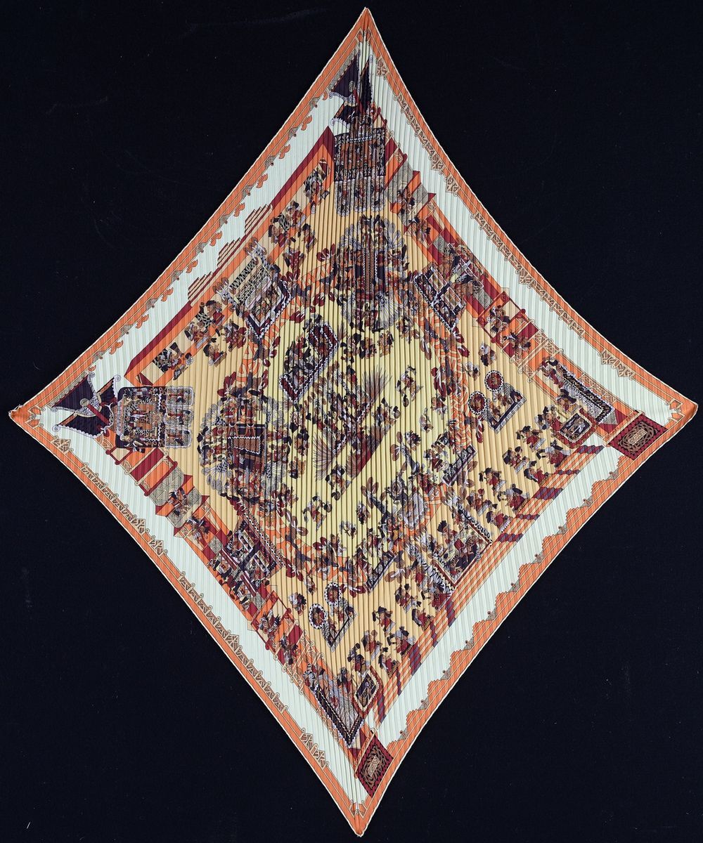 Hermès - Foulard 100% Seta Plissé Astres Et Soleils