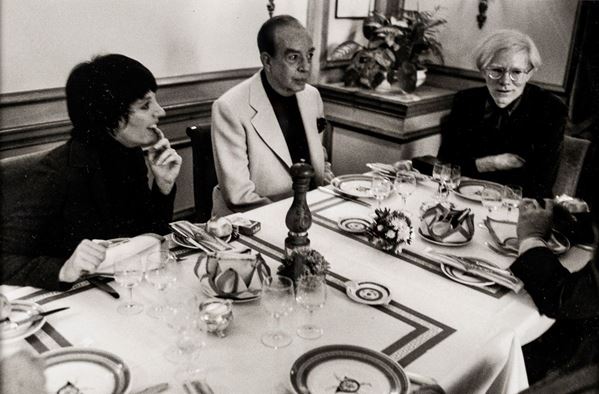 Andy Warhol al ristorante dell&#39;albergo Grand Hotel oma con Vincent Minlli e Lisa Minelli