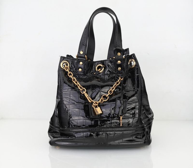 Yves Saint Laurent - Borsa a Secchiello in Pelle Verniciata Nera