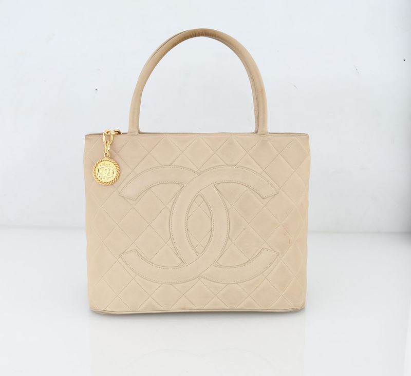 Chanel - Tote Bag in Pelle Beige