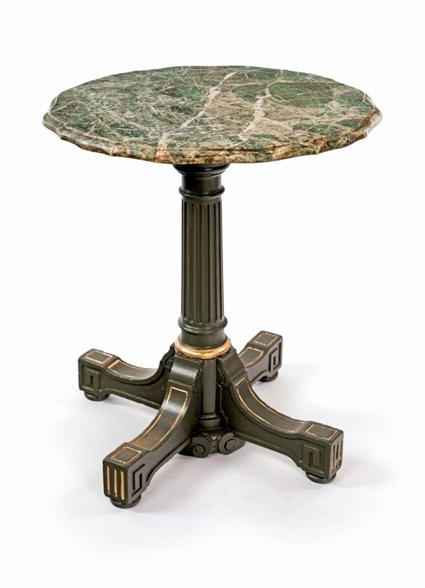 Tavolino in legno dipinto verde pastello  - Asta Antiquariato, Mobili, Arredi, Dipinti Antichi e del XIX Secolo. - Casa d'Aste Arcadia