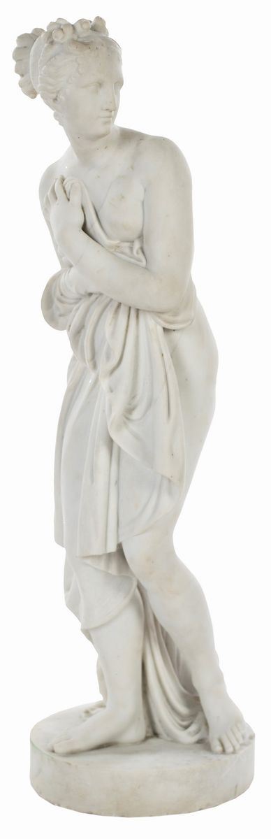 Scultura in Marmo Bianco Raffigurante Venere