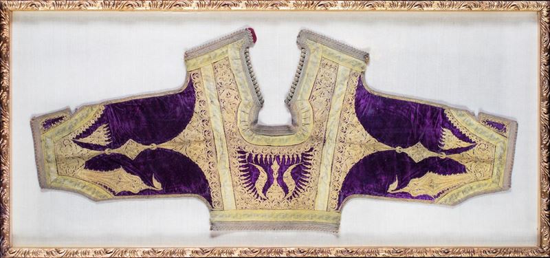 Antico Paramento in Velluto Viola