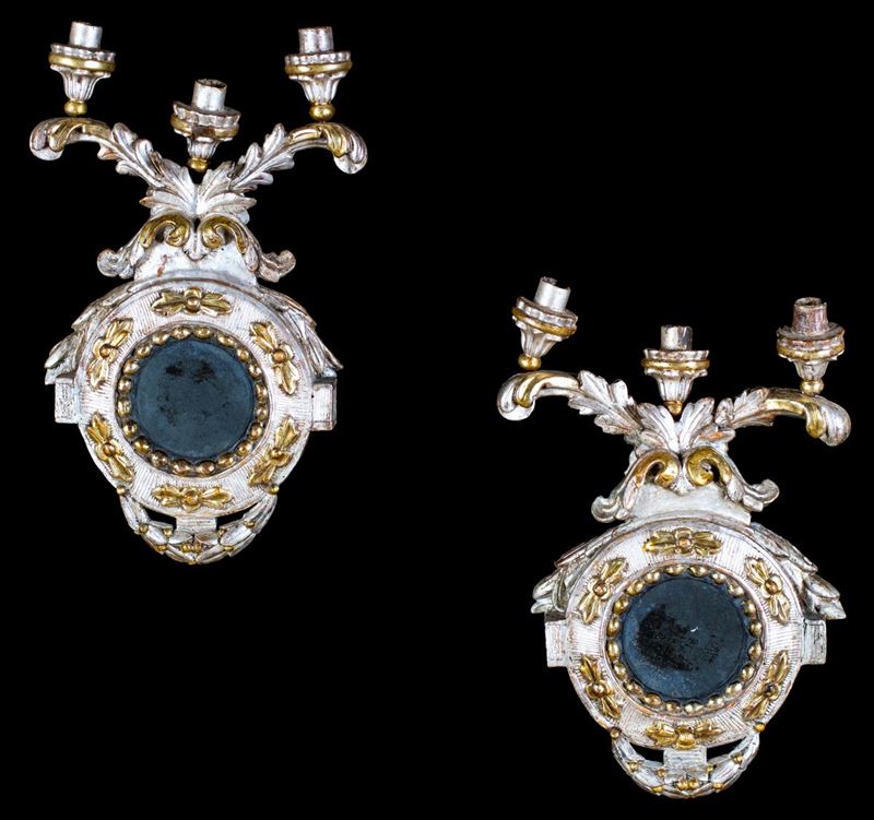 Coppia di Appliques in Legno Argentato