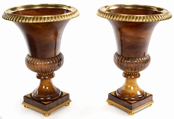 Coppia di vasi a cratere in alabastro e bronzo dorato, XIX secolo  - Asta Fine Antiques e Tappeti - Casa d'Aste Arcadia