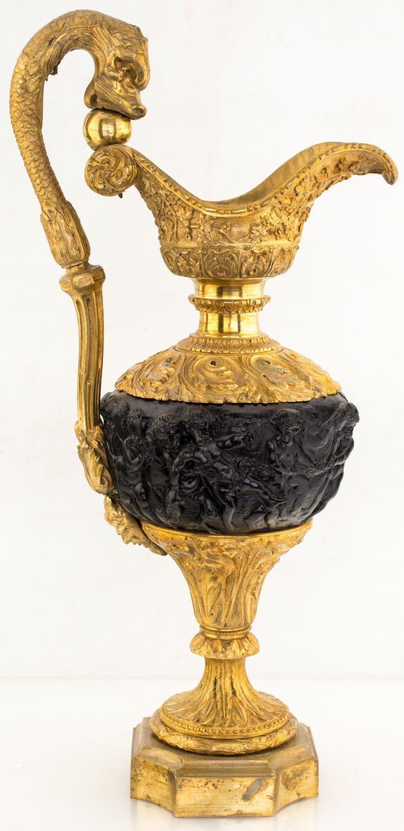Brocca in Bronzo Brunito e Dorato, XIX Secolo