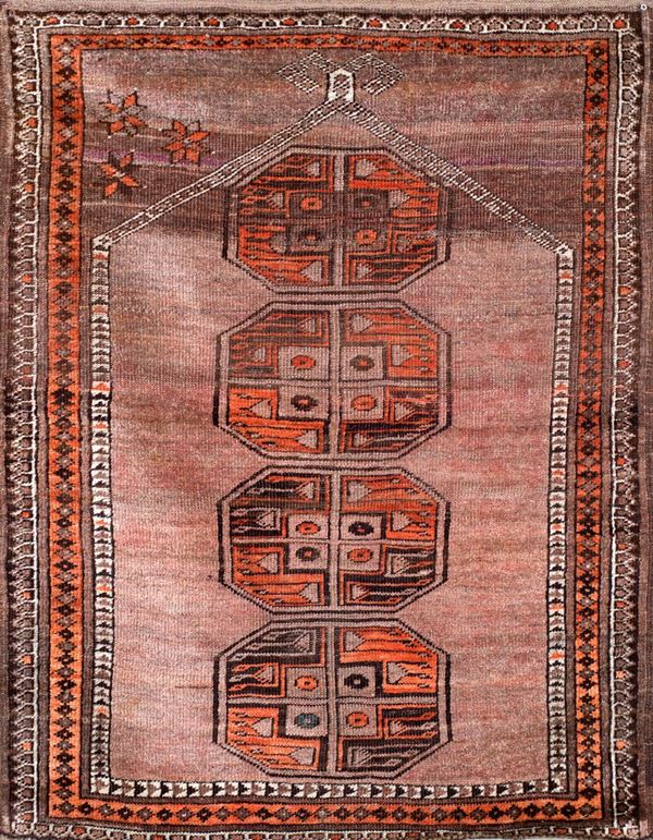 Preghiera afghana  - Asta Fine Antiques e Tappeti - Casa d'Aste Arcadia