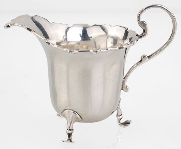 Piccola lattiera in argento, Chester, 1919 - Asta Argenti Antichi e da  Collezione - Casa d'Aste Arcadia
