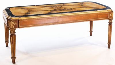 Tavolino Basso in Legno Laccato e Dorato