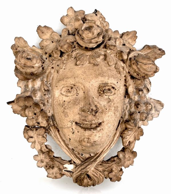 Piccola maschera in gesso, XIX secolo  - Asta Antiquariato, Mobili, Arredi, Dipinti Antichi e del XIX Secolo. - Casa d'Aste Arcadia