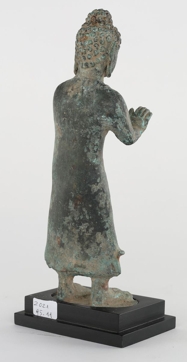 Buddha in Bronzo a Fusione Piena, Area Storica del Gandhara, Pakistan, VI-VII Secolo