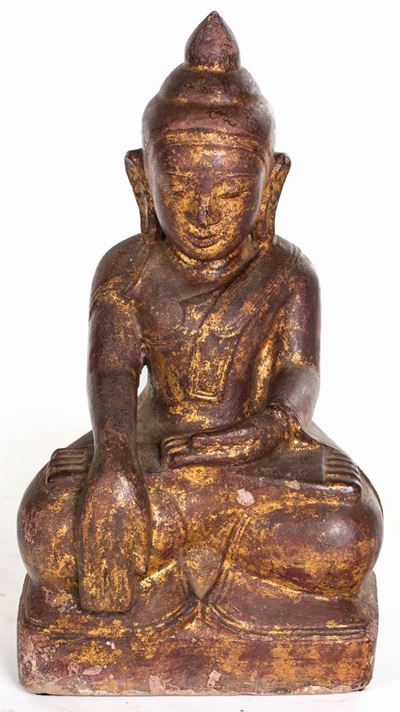 Buddha Bhumisparsha in Pietra Arenaria Laccata in Rosso e Dorata, Birmania, XIX Secolo
