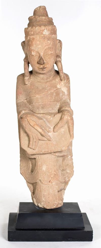 Figura di Nat in Pietra Arenaria, Birmania, XIX Secolo