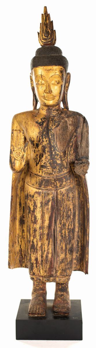 Grande Figura di Buddha Abhaya in Legno Laccato Rosso e Dorato, Cambogia, XIX Secolo